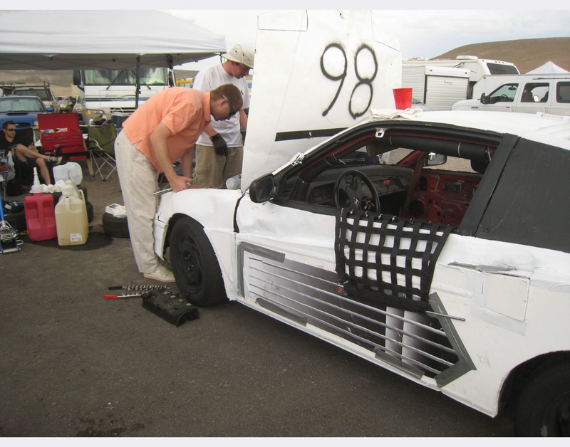 Illustration for article titled Brother, Can You Spare A Transmission? Broken Cars At The Goin' For Broken 24 Hours Of LeMons